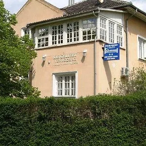 kis-gellert-guesthouse.inbudapesthotels.com/